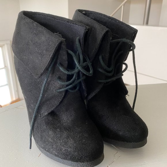 Mossimo Supply Co Wedge Booties Faux Black Suede 9 - Picture 5 of 13